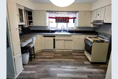 3272 W 48th Street, Loveland, OH 44102 - Photo 9