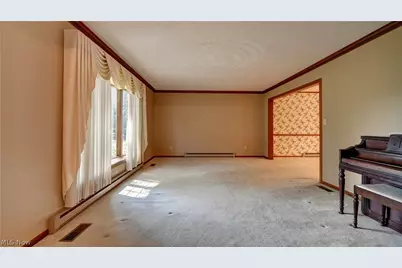 966 College Drive SE, New Philadelphia, OH 44663 - Photo 17