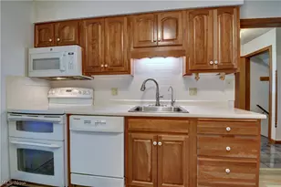 966 College Dr SE, New Philadelphia, OH 44663 - Photo 17