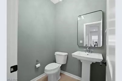143 Town Centre Drive, Grandview Heights, OH 44147 - Photo 19