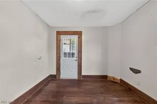 978 Wooster Rd, Barberton, OH 44203 - Photo 9