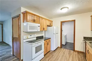 18550 Shaw Rd, Chagrin Falls, OH 44023 - Photo 9