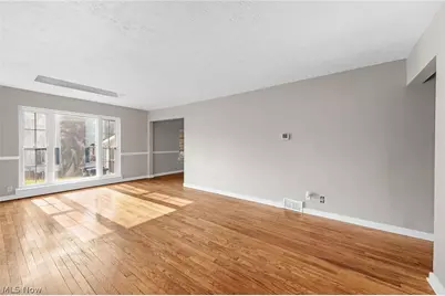 2380 Benton Street, Akron, OH 44312 - Photo 5