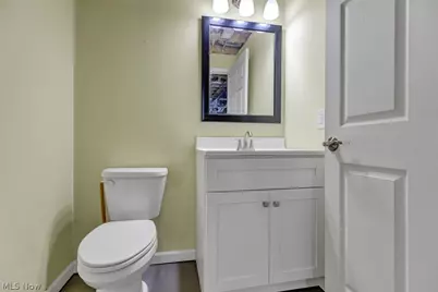 38155 Highgate Bluff Lane, Willoughby, OH 44094 - Photo 25