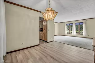 2725 Roberts Ave NW, Canton, OH 44709 - Photo 9