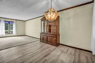 2725 Roberts Ave NW, Canton, OH 44709 - Photo 7
