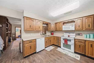 524 Ridgewood Blvd, Belpre, OH 45714 - Photo 19