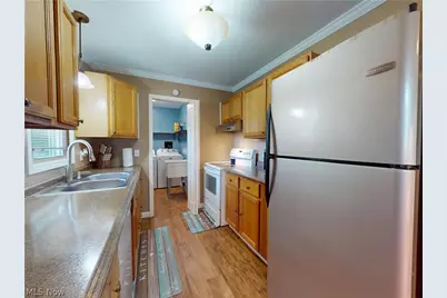 1575 Grove Avenue, Madison, OH 44057 - Photo 7