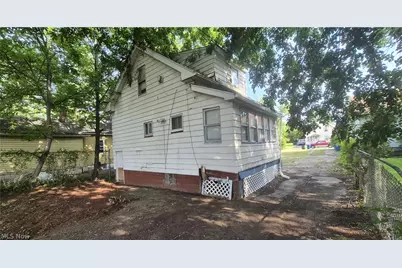 12512 Rexford Avenue, Loveland, OH 44105 - Photo 3
