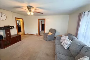 349 Fishers Ln, Zanesville, OH 43701 - Photo 5