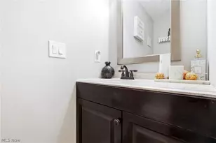 1544 E 86th St, Loveland, OH 44106 - Photo 25