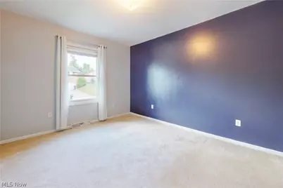3233 Saint Charles Drive, Steubenville, OH 43952 - Photo 3