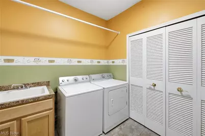 349 Springbrook Circle, Elyria, OH 44035 - Photo 33