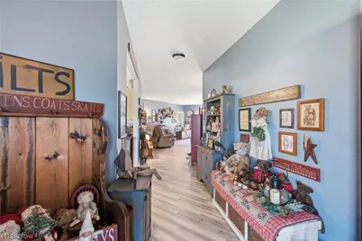 349 Springbrook Circle, Elyria, OH 44035 - Photo 7