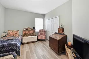 349 Springbrook Cir, Elyria, OH 44035 - Photo 25