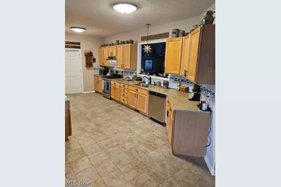 349 Springbrook Circle, Elyria, OH 44035 - Photo 13