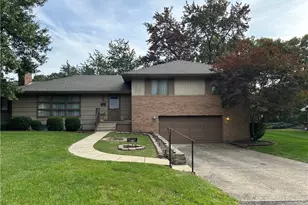 490 N Samuel Dr, Zanesville, OH 43701 - Photo 1