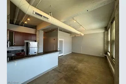 1104 E Prospect Avenue E #305, Loveland, OH 44115 - Photo 5