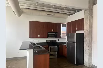 1104 E Prospect Avenue E #305, Loveland, OH 44115 - Photo 3