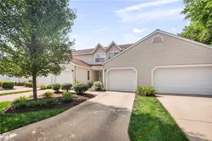 246 Steeple Chase Run, Northfield, OH 44067 - Photo 3