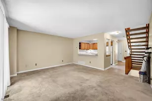 246 Steeple Chase Run, Northfield, OH 44067 - Photo 5