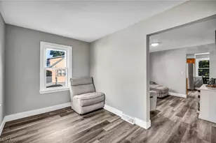 1925 Robindale St, Wickliffe, OH 44092 - Photo 5