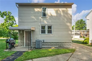 1925 Robindale St, Wickliffe, OH 44092 - Photo 33