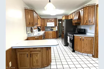 4423 Barrington Drive, Austintown, OH 44515 - Photo 7