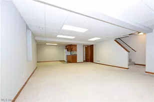 242 Woodbury Cir, Kidron, OH 44618 - Photo 15