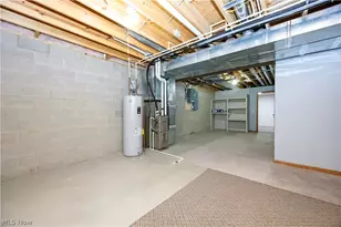 242 Woodbury Cir, Kidron, OH 44618 - Photo 21