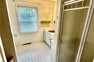 1160 Lisa Ann Dr, Akron, OH 44313 - Photo 35