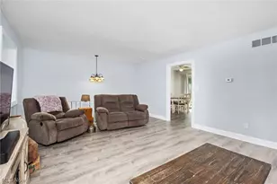 5504 Donner Dr, New Franklin, OH 44216 - Photo 17