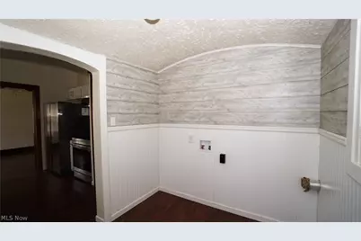 1448 Creighton Avenue, Akron, OH 44310 - Photo 37