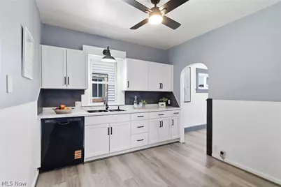 709 Columbus Ave NW, Canton, OH 44708 - Photo 11