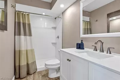 12900 Lake Avenue #622, Oakwood, OH 44107 - Photo 17