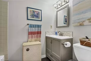 12500 Edgewater Dr, Oakwood, OH 44107 - Photo 17
