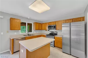 467 Canterbury Ln, Northfield, OH 44067 - Photo 13