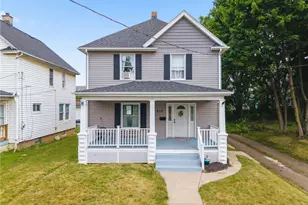 915 Auburn Pl NW, Canton, OH 44703 - Photo 1