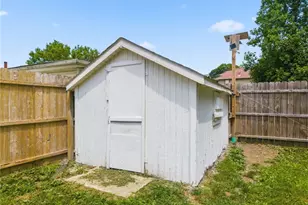 915 Auburn Pl NW, Canton, OH 44703 - Photo 27