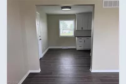 9112 Skypark, Wadsworth, OH 44281 - Photo 9