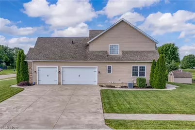 12504 Estate Avenue NW, Uniontown, OH 44685 - Photo 3