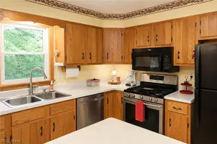 6077 Weaver Rd, Conneaut, OH 44030 - Photo 3