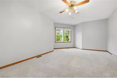 5882 Indian Creek Circle NW, Canton, OH 44718 - Photo 15