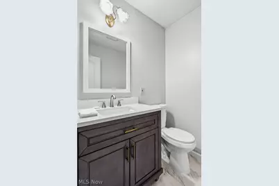 5882 Indian Creek Circle NW, Canton, OH 44718 - Photo 7