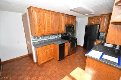 209 Sipple Avenue, Amherst, OH 44001 - Photo 7