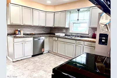809 Delia Avenue, Martins Ferry, OH 43935 - Photo 9