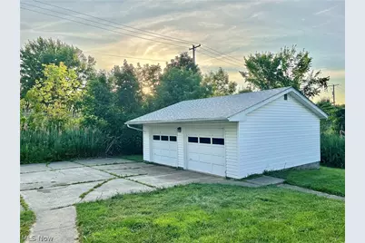 8238 Center Road, Ashtabula, OH 44004 - Photo 21