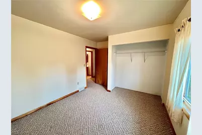 8238 Center Road, Ashtabula, OH 44004 - Photo 11