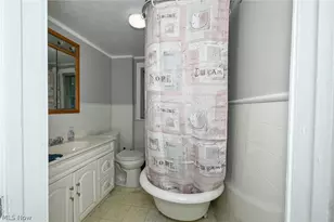 553 Princeton Ave, Barberton, OH 44203 - Photo 13