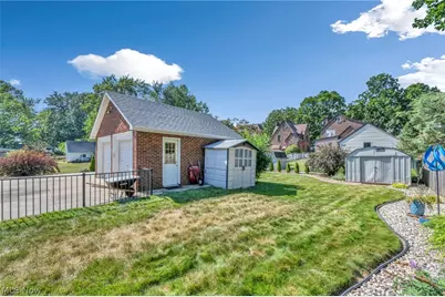1036 Bennington Avenue NE, Massillon, OH 44646 - Photo 9